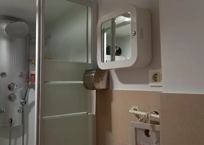 Individual Con Tv Centro 民宿